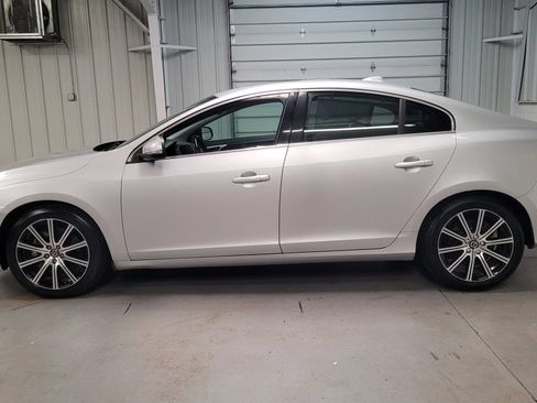 Used 2016 Volvo S60 T5 Inscription Platinum AWD/4WD image 3