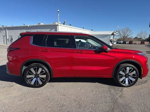 New 2026 Mitsubishi Outlander SEL FWD image 8
