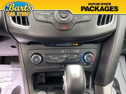 Used 2016 Ford Focus SE w/ Equipment Group 201A FWD image 30