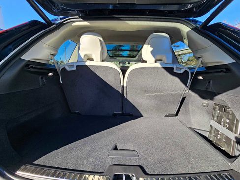 New 2025 Volvo XC90 B6 Ultra image 15