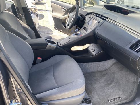 Used 2014 Toyota Prius Three FWD image 18