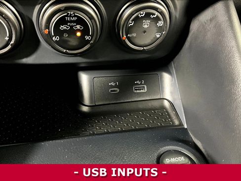 Certified 2024 Nissan Z Performance w/ Floor Mat Package RWD image 15
