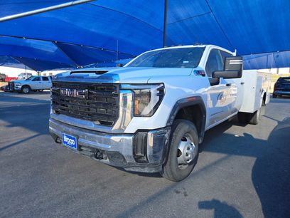 Used 2024 GMC Sierra 3500 Pro w/ Convenience Package