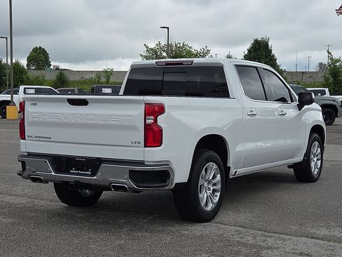 Used 2022 Chevrolet Silverado 1500 LTZ AWD/4WD image 5