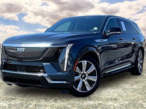 Certified 2025 Cadillac Escalade IQ Luxury 2 AWD/4WD image 3