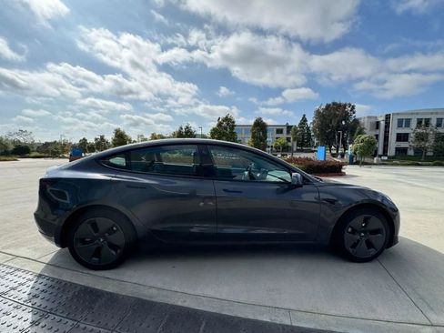 Used 2023 Tesla Model 3 Standard Range image 5