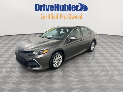 Used 2023 Toyota Camry LE image 4