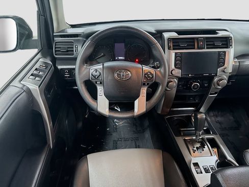 Used 2022 Toyota 4Runner SR5 Premium w/ Moonroof Package AWD/4WD image 22