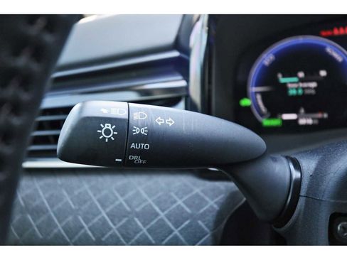 Used 2025 Toyota Camry XLE image 17