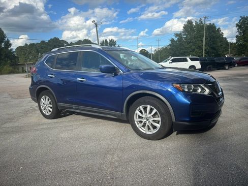 Used 2018 Nissan Rogue SV FWD image 4