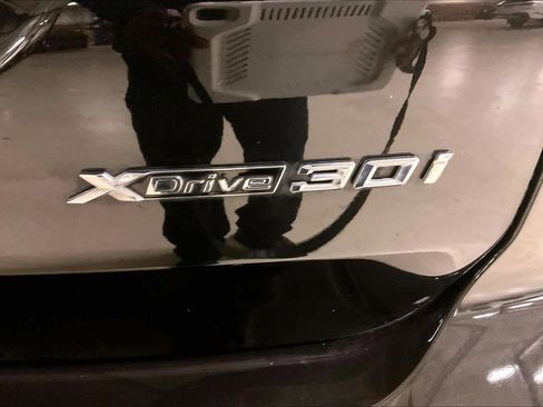 Used 2023 BMW X3 xDrive30i w/ Premium Package image 9