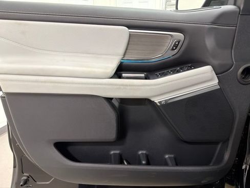 New 2027 Ford Expedition Platinum w/ Platinum Ultimate Package AWD/4WD image 10
