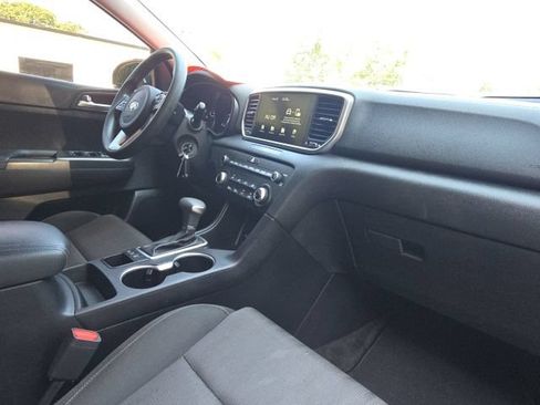 Used 2021 Kia Sportage LX AWD/4WD image 21