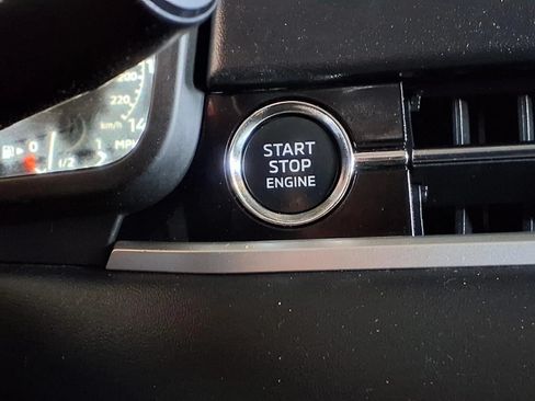 Used 2022 Mitsubishi Outlander SE AWD/4WD image 25