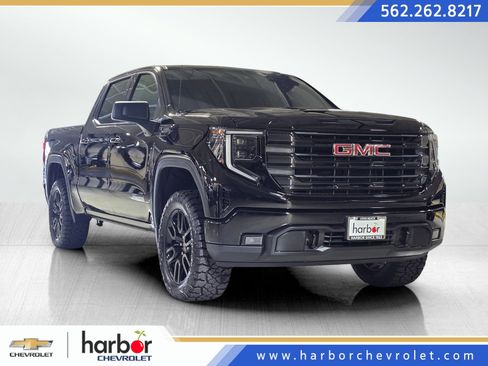 Used 2025 GMC Sierra 1500 Elevation image 1