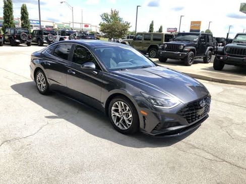 Used 2020 Hyundai Sonata SEL w/ Convenience + Sunroof Package FWD image 8