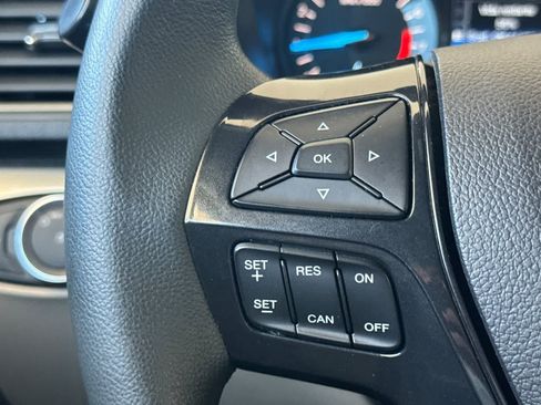 Used 2018 Ford Explorer XLT FWD image 22