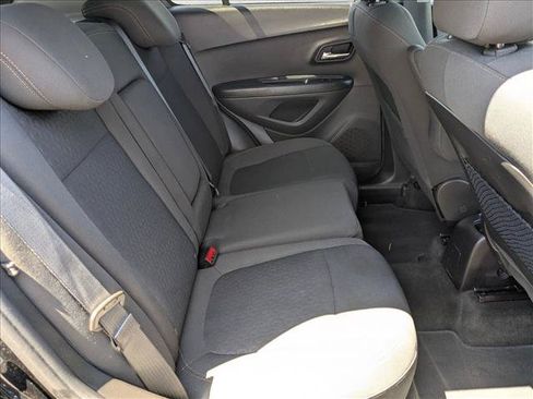 Used 2021 Chevrolet Trax LS w/ Tint and Cruise Package FWD image 18