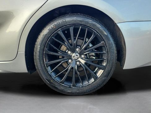 Used 2022 Toyota Camry SE w/ Convenience Package image 7