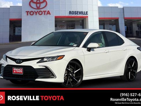 Used 2023 Toyota Camry LE image 1