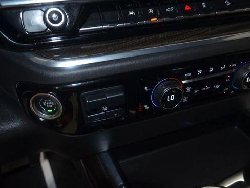 Used 2023 Chevrolet Silverado 1500 LT Trail Boss w/ Convenience Package II image 28