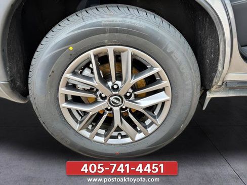 Used 2023 Nissan Rogue S AWD/4WD image 29