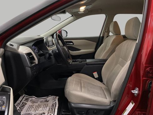 Used 2025 Nissan Rogue SV image 29