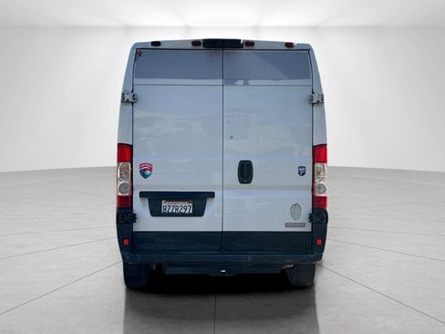 Used 2014 RAM ProMaster 2500 w/ Interior Convenience Group image 3