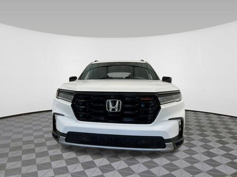 New 2025 Honda Pilot TrailSport image 8