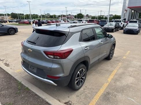 Used 2025 Chevrolet TrailBlazer LT image 8