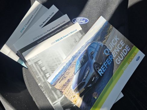 Used 2016 Ford Focus SE image 25