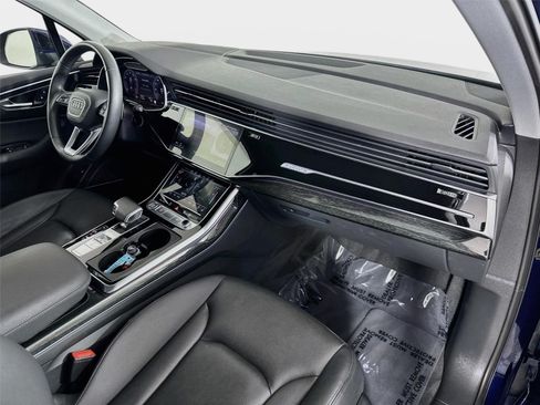 Used 2020 Audi Q7 3.0T Prestige w/ Prestige Package AWD/4WD image 32