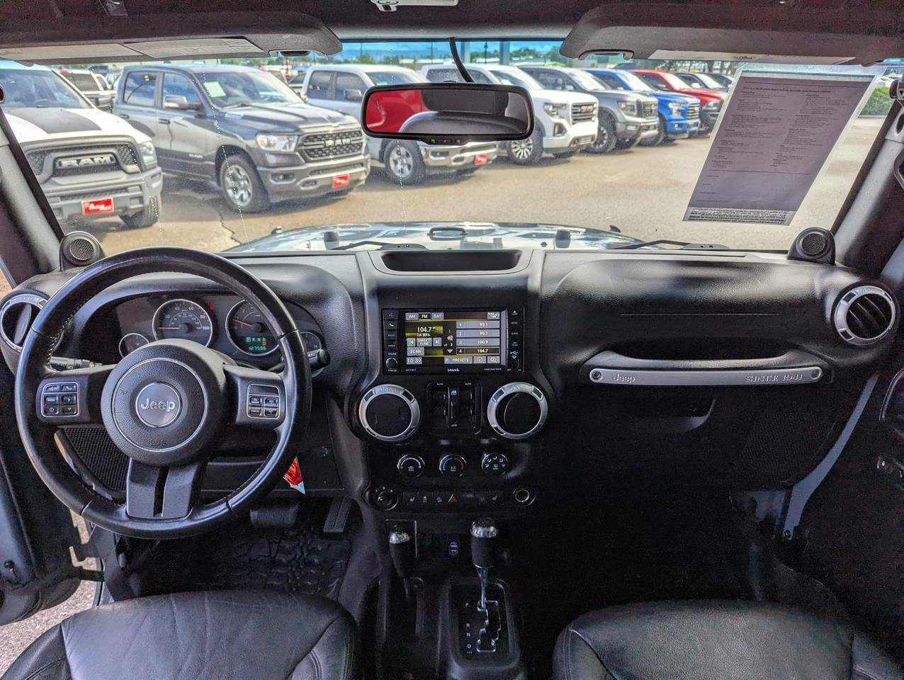 Used 2014 Jeep Wrangler Unlimited Sahara w/ Connectivity Group AWD/4WD image 18
