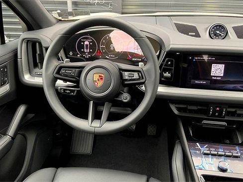 New 2026 Porsche Cayenne Coupe image 23