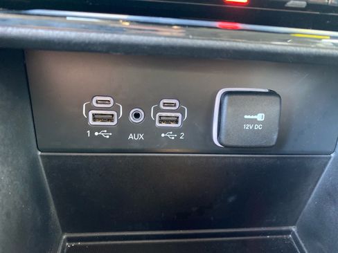 Used 2023 Jeep Grand Cherokee Limited w/ Black Appearance Package AWD/4WD image 55