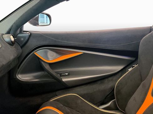 Used 2021 McLaren 720S Performance RWD image 18
