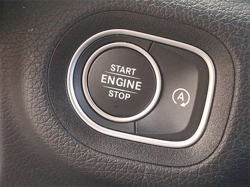 Used 2024 Mercedes-Benz GLE 350 4MATIC image 24