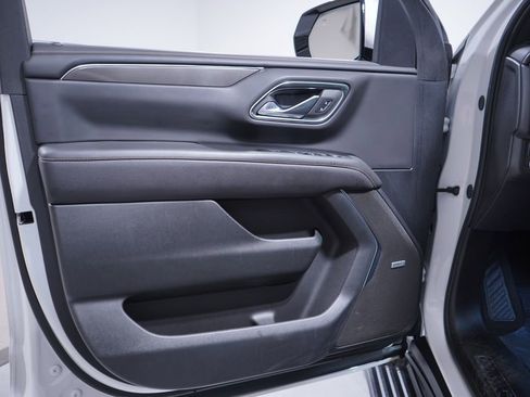 Used 2024 GMC Yukon AT4 w/ AT4 Premium Plus Package image 16