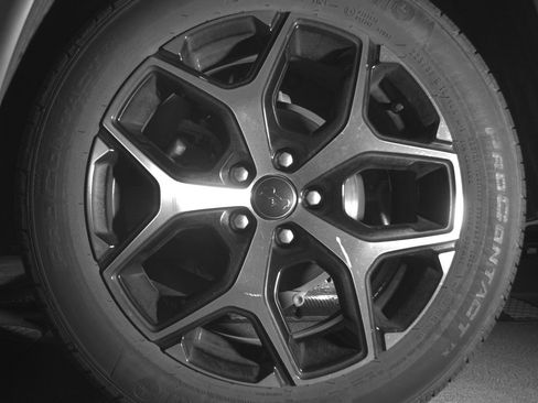 Used 2025 Jeep Compass Limited image 14