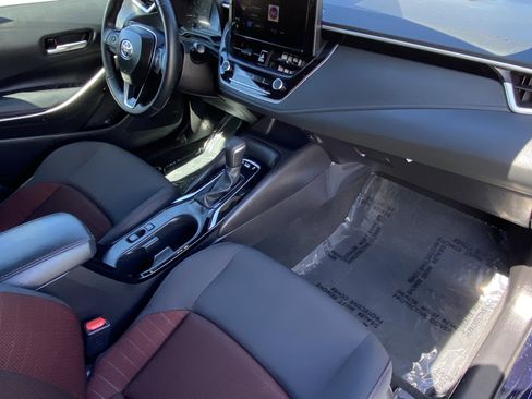 Certified 2025 Toyota Corolla SE image 9