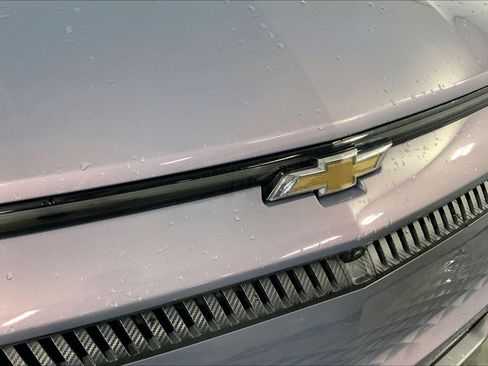 Used 2025 Chevrolet Equinox EV LT w/ Convenience Package AWD/4WD image 28