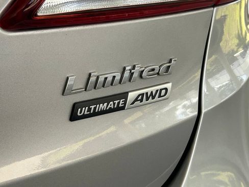 Used 2017 Hyundai Santa Fe Limited AWD/4WD image 22