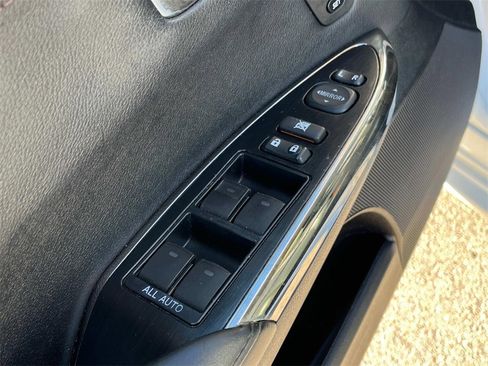 Used 2016 Toyota Avalon image 27