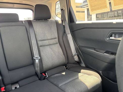 Used 2026 Nissan Rogue SV FWD image 38