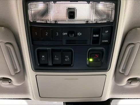 Used 2021 Toyota 4Runner Limited AWD/4WD image 35