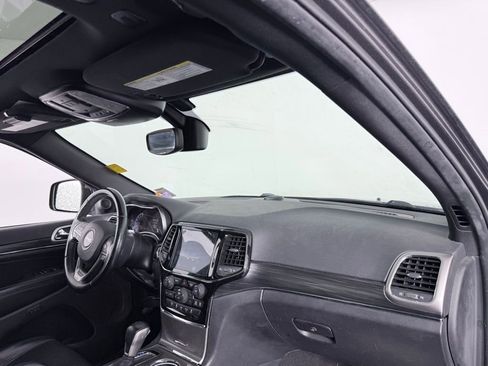 Used 2019 Jeep Grand Cherokee Limited w/ Luxury Group II image 25