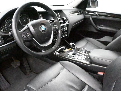 Used 2017 BMW X3 xDrive28i AWD/4WD image 2