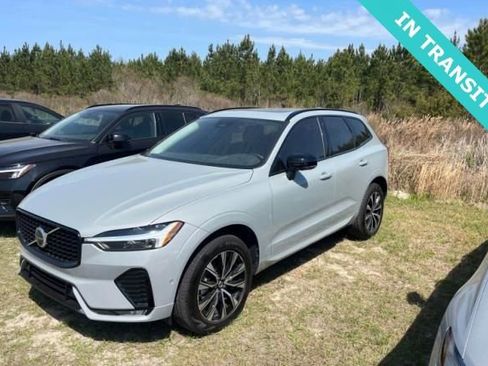 Used 2025 Volvo XC60 B5 Plus image 1