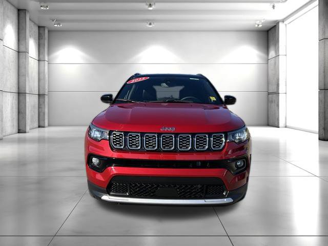 Used 2025 Jeep Compass Limited AWD/4WD image 2