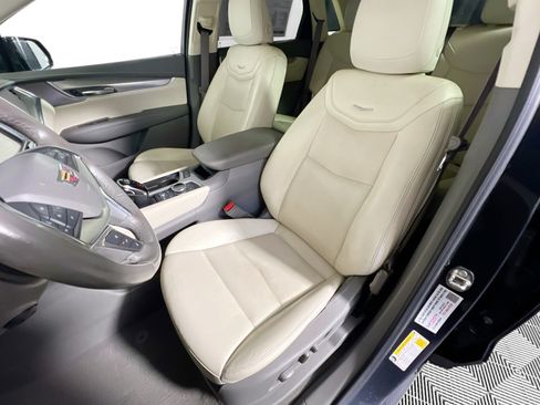 Used 2023 Cadillac XT5 Premium Luxury FWD image 13